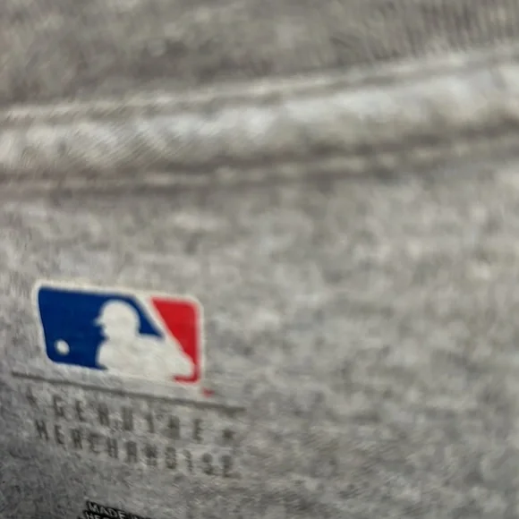 Philadelphia Phillies NL East Division t-shirt - Picture 5 of 6